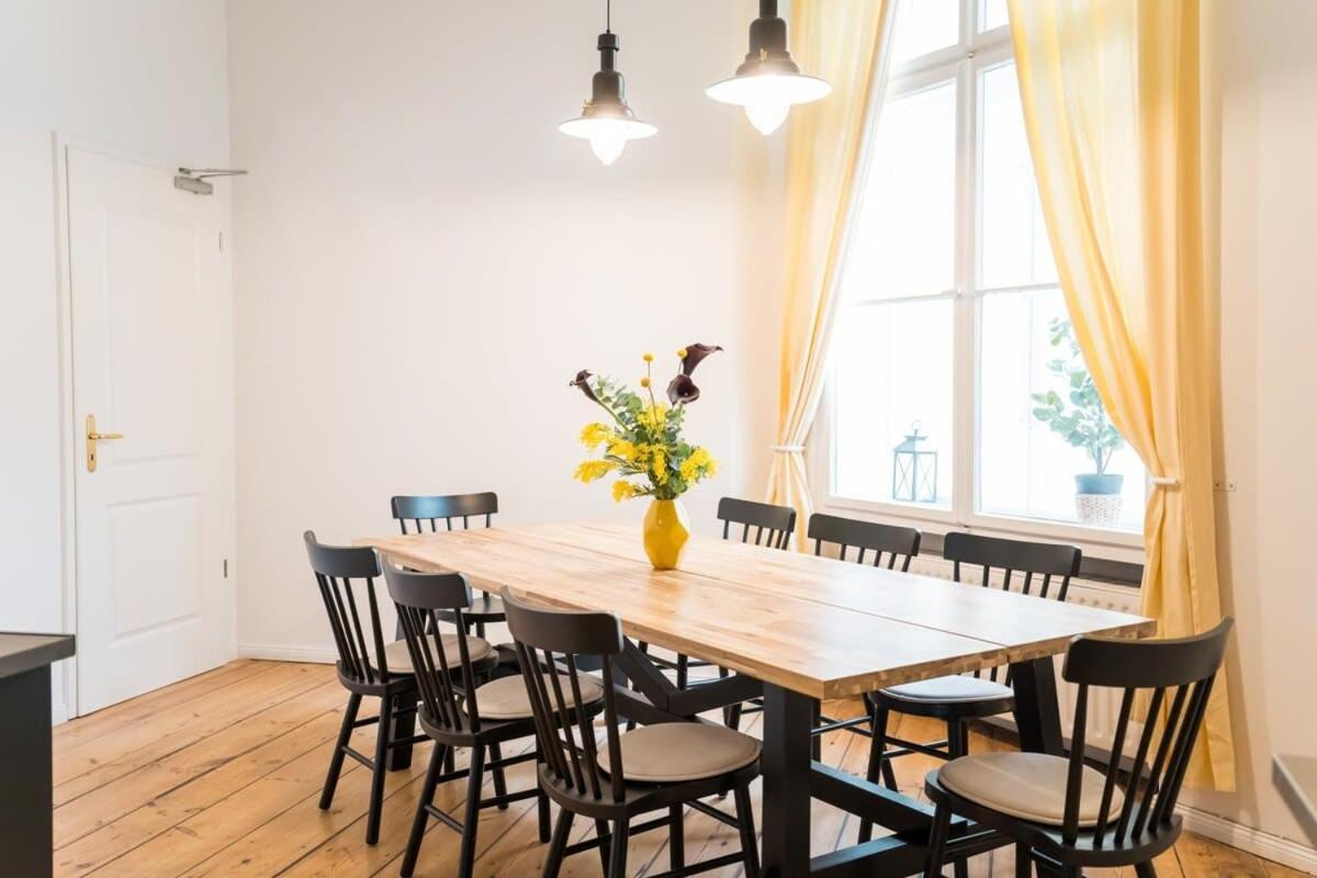 Apartment At Rosenthaler Platz Berlin Exterior photo