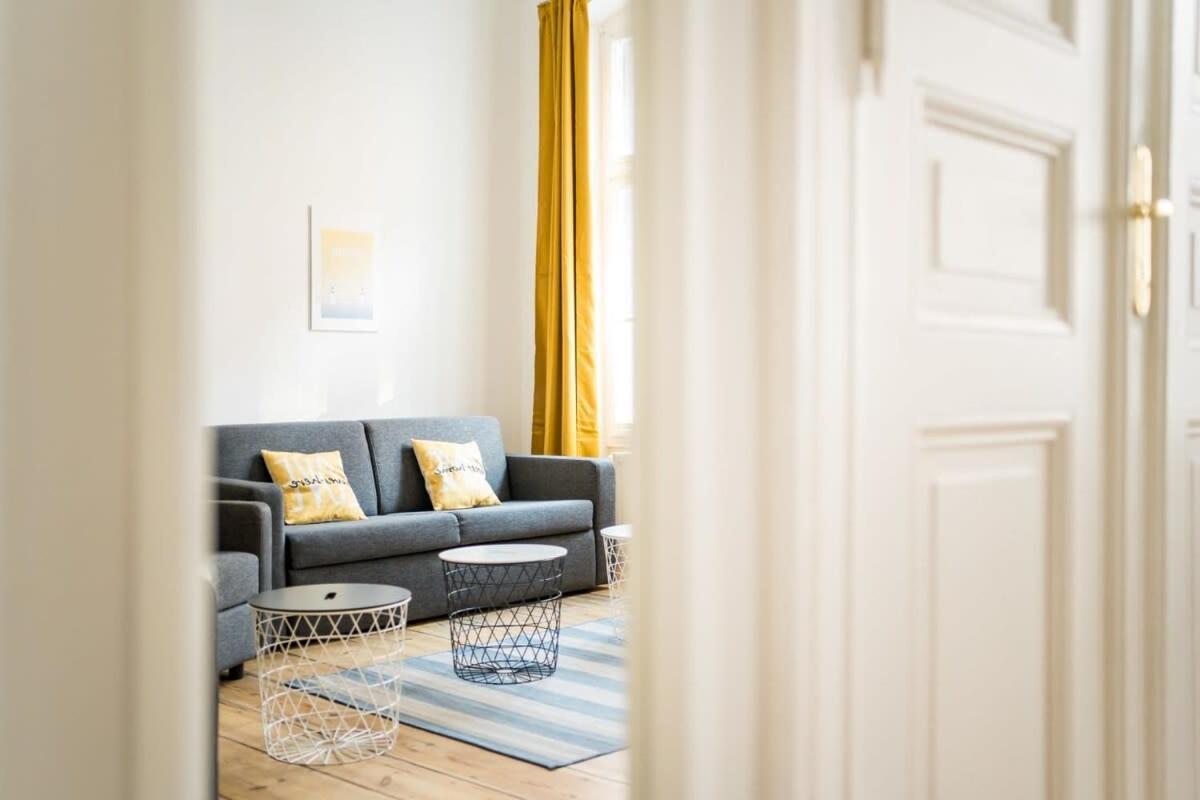 Apartment At Rosenthaler Platz Berlin Exterior photo