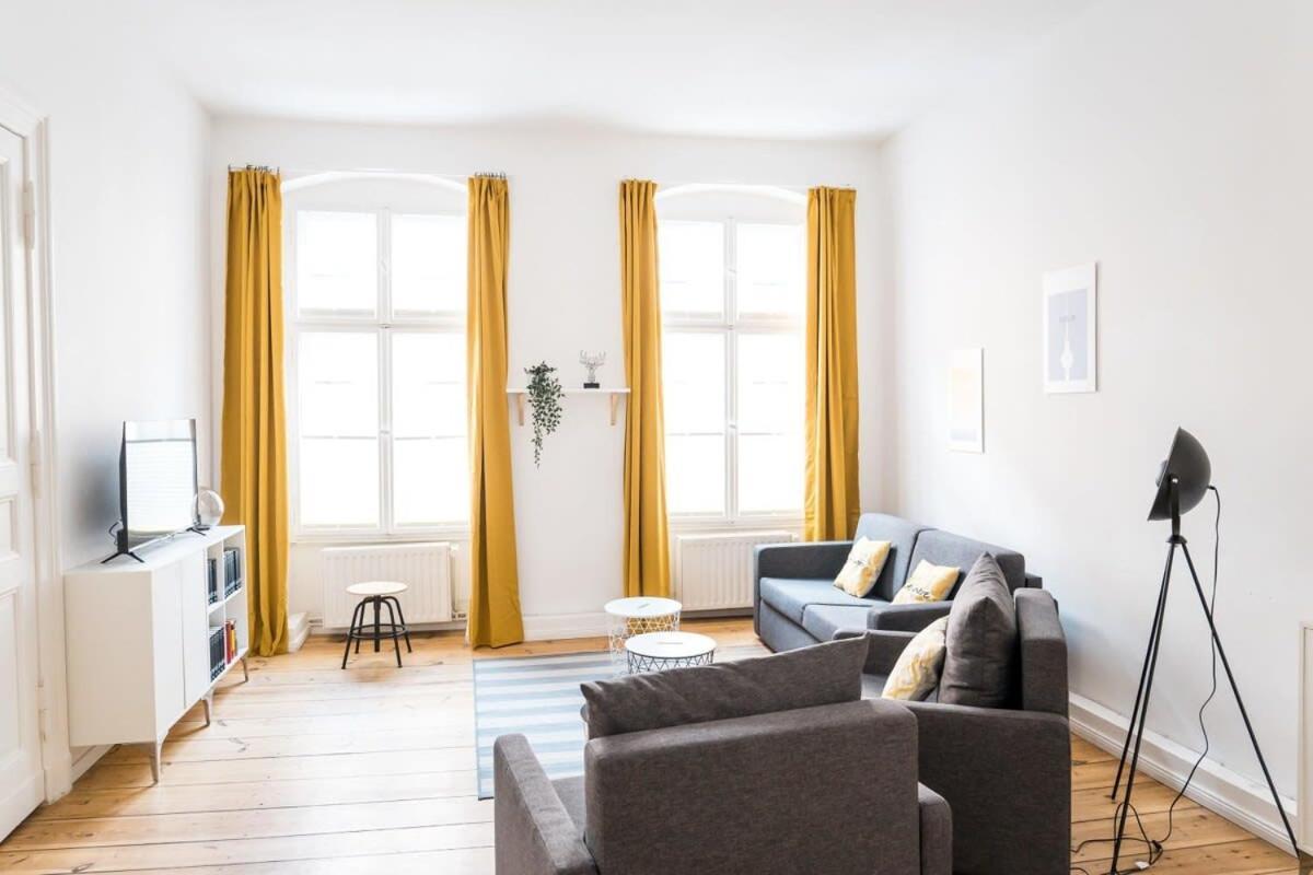 Apartment At Rosenthaler Platz Berlin Exterior photo
